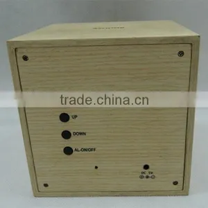 LED Digital Wooden Touch Alarm Clock With Calendar thumbnail-4