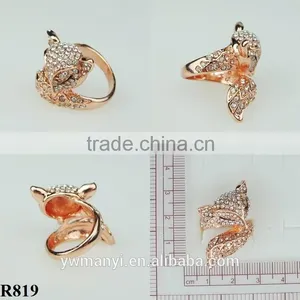 Fashion Jewelry Rose Gold Fox Logo Rhinestone Ring R819 thumbnail-2
