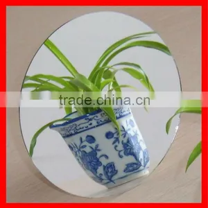 Round Magnifying Mirror thumbnail-1