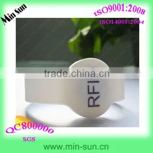 Latest Ntag203 Waterproof Silicone Rfid Wristband thumbnail-1