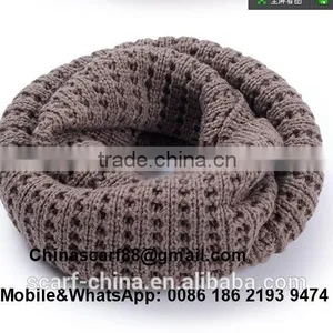 Cheap Hollow Knitted Wool Scarves Wholesale thumbnail-2