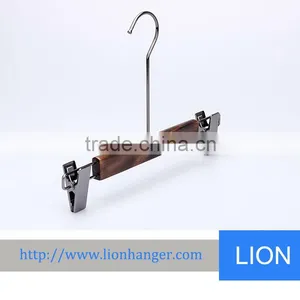 Lioncity W1005 Clothes Wooden Hanger thumbnail-1