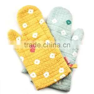 Glove thumbnail-1