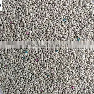 Colored Cleaning Bentonite Cat Litter thumbnail-2