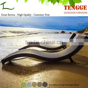 YH-8015 Outdoor Aluminum Rattan Lightweight Beach Sun Bed thumbnail-1