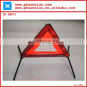 High Visibility Roadway Reflective Triangle Car Warning Light Comply With EN471 thumbnail-1
