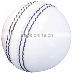 Attractive Best Quality Traning Cricket Ball thumbnail-1