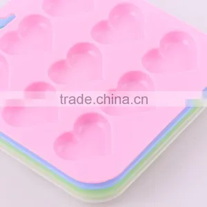 Colorful Heart Shape Plastic Painting Artist Palette thumbnail-4