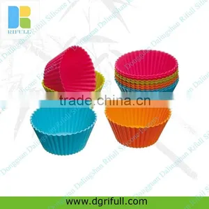 Silicone Cake Mold thumbnail-1