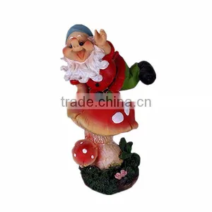 Custom Polyresin Funny Small Garden Gnome Figurine With Mushroom thumbnail-3