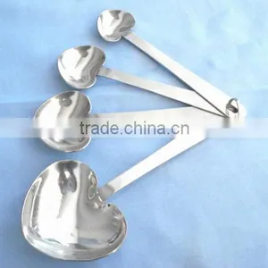 4 Pcs Stainless Steel Heart Shape Measuring Spoon Set thumbnail-1