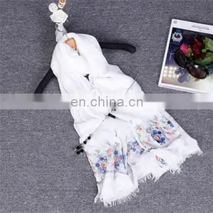 2017 New Spring Flowers Two Cotton Scarf Silk Wholesale Dual-use Sunscreen Amazing Beach thumbnail-4