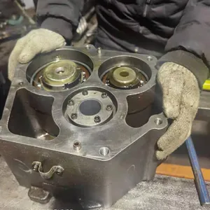 Dunham-bush 1215nhf6x6k Central Air Conditioning Unit Water Ingress Repair, Hanbell Rc-2-510b Oil Change thumbnail-2