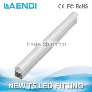 Latest Technology 100lm/W High Brightness New T5 LED Fitting No Dark Area When Connect Together thumbnail-1