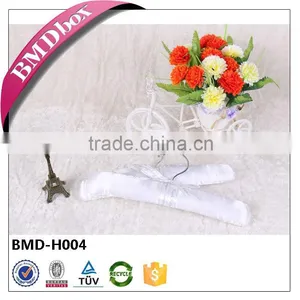 Satin Padded Hanger Child Clothes With Bowknot thumbnail-1