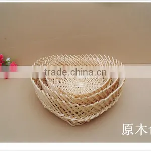 Natural Heart Shape Wickr Basket Heart Shape Wicker Gift Basket Heart Shape Wicker Chrismas Candy Basket thumbnail-1