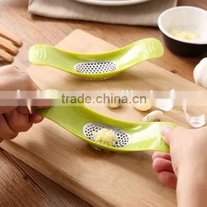 CY178 Novelty Kitchen Garlic Press Garlic Grinder thumbnail-4
