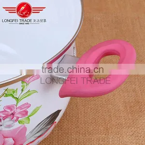 Cast Iron Decal Enamel Ceramic Hot Soup Pot With Insulated Bakelite Handle thumbnail-5