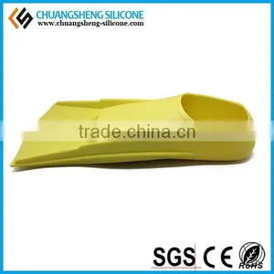 COMFORTABLE SILICONE SWIIMMING FINS WITH CLASSIC STYLE thumbnail-2