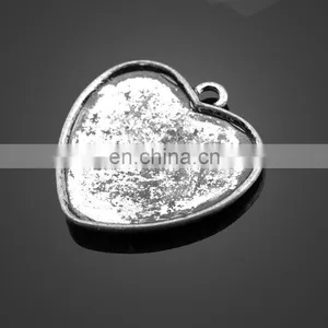 Wholesale Heart Shape Pendant Alloy Pendant Inner Wear Accessories thumbnail-6