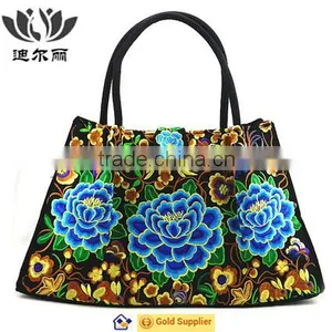HOT SALE NEW DESIGN NATIONAL STYLE BEAUTIFUL EMBROIDERY WOMEN HANDBAGS thumbnail-2