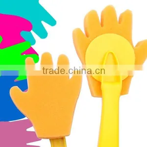 Kid Plastic Smile Shaped Paint Brush thumbnail-2