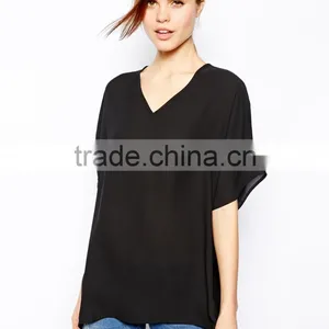 China Wholesale Shirt Woman Polyester V- Neckline New Designer Plain Black T Shirts thumbnail-1