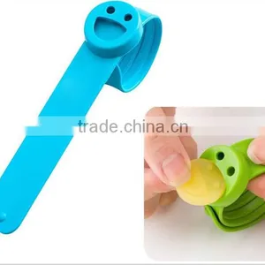 2016 Express China Wholesale Silicone Wristband Bracelets Custom Bracelet Party Favors thumbnail-4