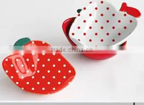 Ceramic Apple Shape Plate With Dot Design thumbnail-1