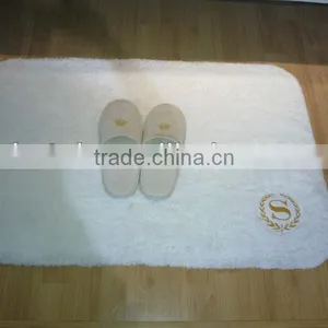 Cotton Hotel Tufted Bath Rug thumbnail-1