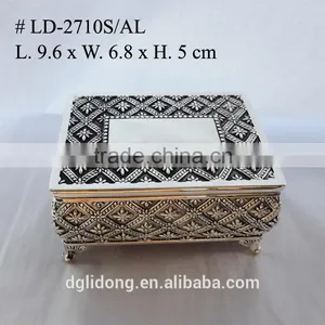 Zinc Alloy Rect.Shape Jewellery Box With Four Legs in Antique Finished thumbnail-1