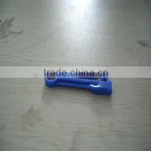 Plastic Clip thumbnail-1