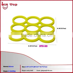 BT0120 Wholesale Silicone Square Shapes Heat Resistant Table Mat With 9 Round Shape Pot Holder Table Mat Insulating Pat Cup Mat thumbnail-1