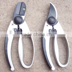 Hand Pruner thumbnail-1