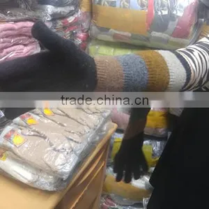 Stocked Lot Sale Korea Brand Winter Woolen Gloves thumbnail-3
