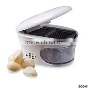 3 in 1 Garlic Chopper/garlic Press thumbnail-1