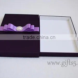 High End Luxury Silk Wedding Invitation Box thumbnail-4