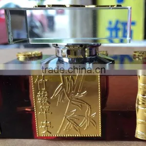 Crystal-like Glass Perfume Bottle thumbnail-2