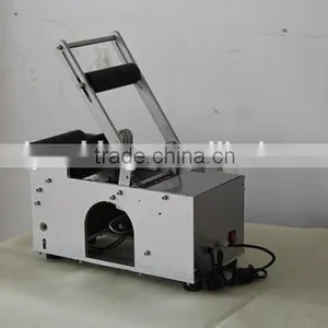 Semi Automatic Self Adhesive Round Bottle Labeling Machine thumbnail-3