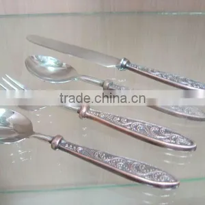 2 Tone Finish Decorated Cute Cutlery Set of 4 thumbnail-1