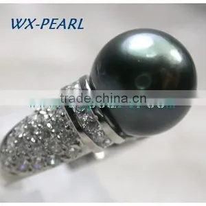 Large Round Tahitian Pearl Ring in Peacock Green thumbnail-2