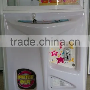 UK Hot Sale Quality Arcade Coin Operated Claw Crane Game Vending Machine thumbnail-3
