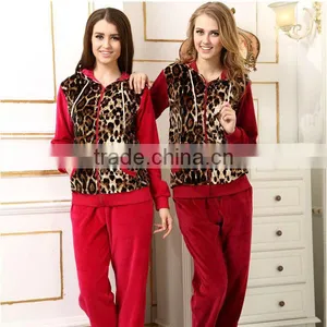 New Winter Pajamas Classic Leopard Design Polyester Modern Family Red Colored Pajamas for Women thumbnail-1