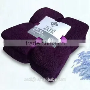 China Factory Hot Sell 100% Polyester Violet Throw Sherpa Blanket thumbnail-1