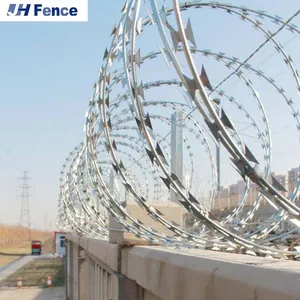 Galvanized PVC Stainless Steel Concertina Razor Barbed Wire Bto-22 Bto-60 Cbt-65 Fencing Wire Price thumbnail-2