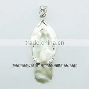 Mother Of Pearl Slipper Pendant Set In Sterling Silver Ajoure Bail thumbnail-1