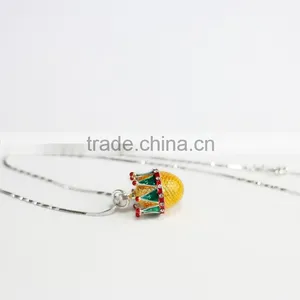 2016 New Design Pewter Enamel Crown Pendant thumbnail-4