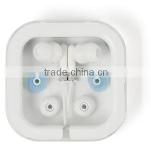 In-ear Wired Earphone With Square Plastic Box thumbnail-2