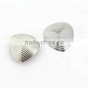 Popular Healthy for Energy Special Triangle Shape Pendant Jewelry thumbnail-3