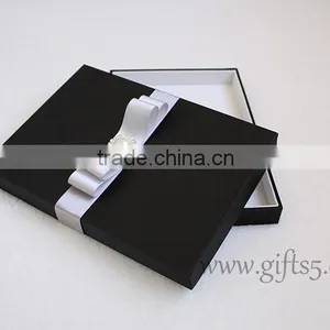 Custom Handmade Luxury Black Wedding Invitation Gift Boxes thumbnail-4